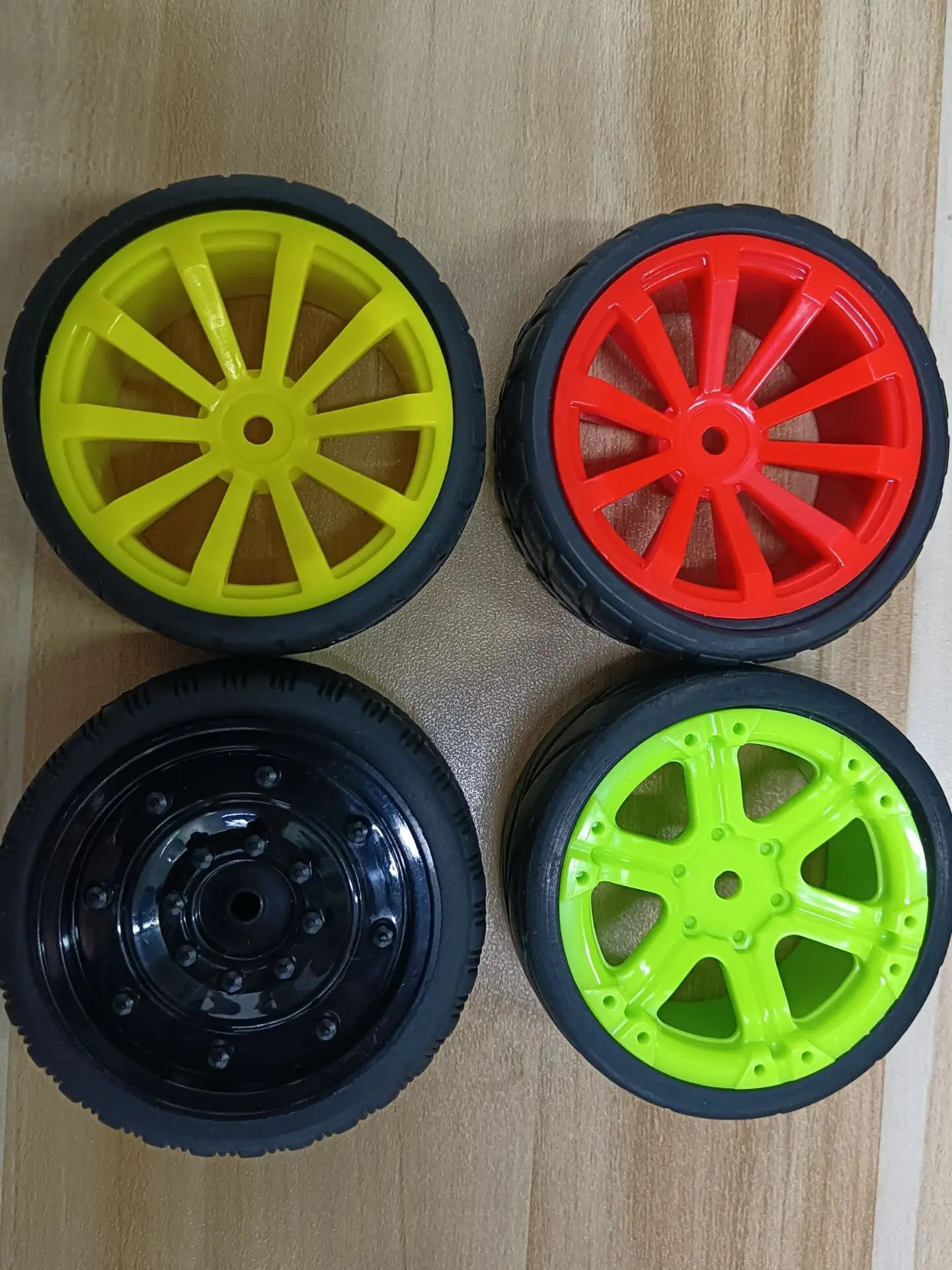 Neumáticos RC 1/10 63mm (+esponja) con Llanta 52mm – Compatible HSP HPI