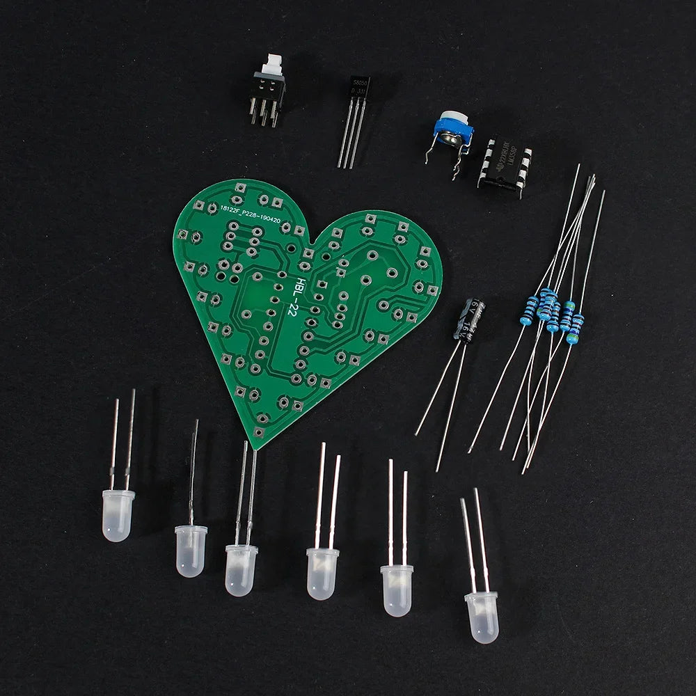 Kit Electrónico DIY Luz LED Corazón – Placa de Práctica con LEDs Blanco, Rojo y Azul